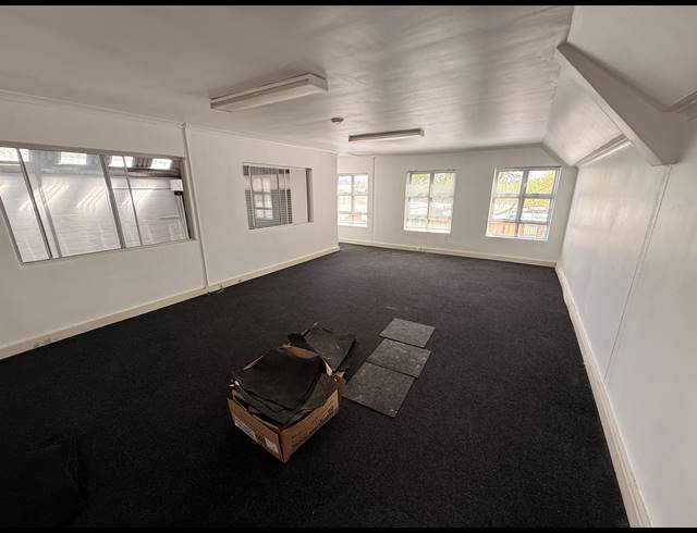 520M² WAREHOUSE TO LET IN PAROW INDUSTRIAL